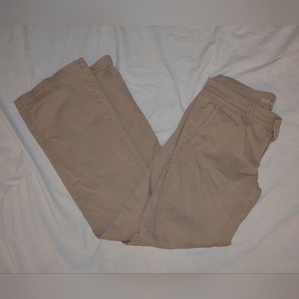 Maurices Khaki Size 7/8 98% cotton